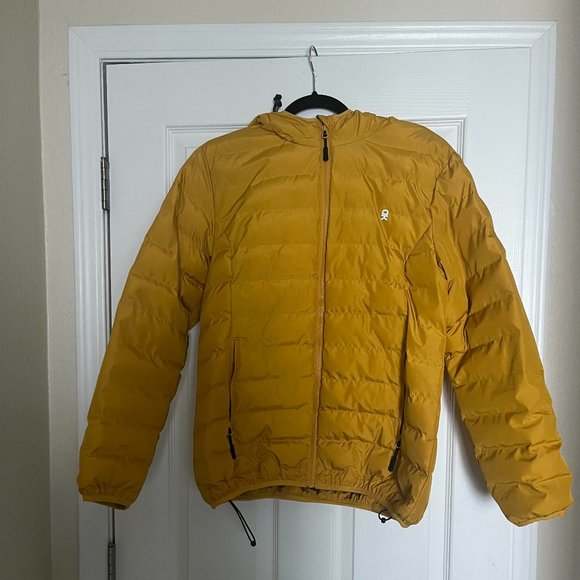 Women's Yellow Puffer Jacket - Picture 11 of 12